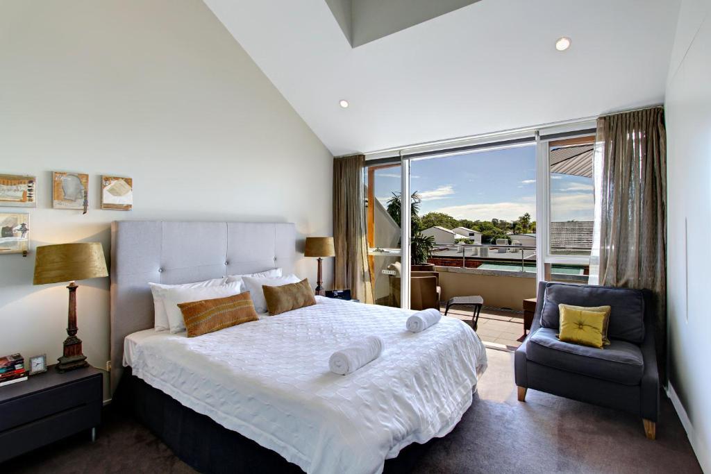 Byron Butter Factory 4*